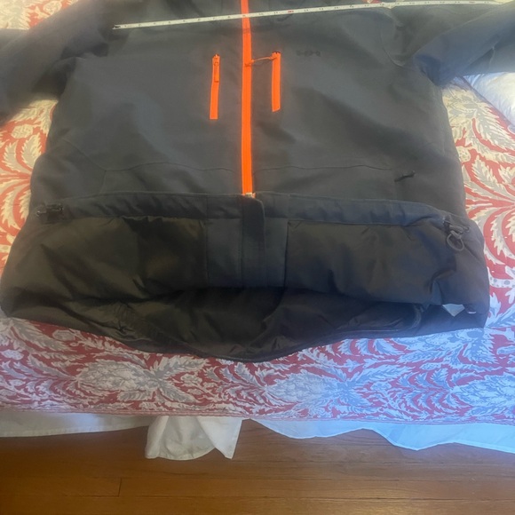Helly Hansen Ski Jacket - Picture 13 of 16